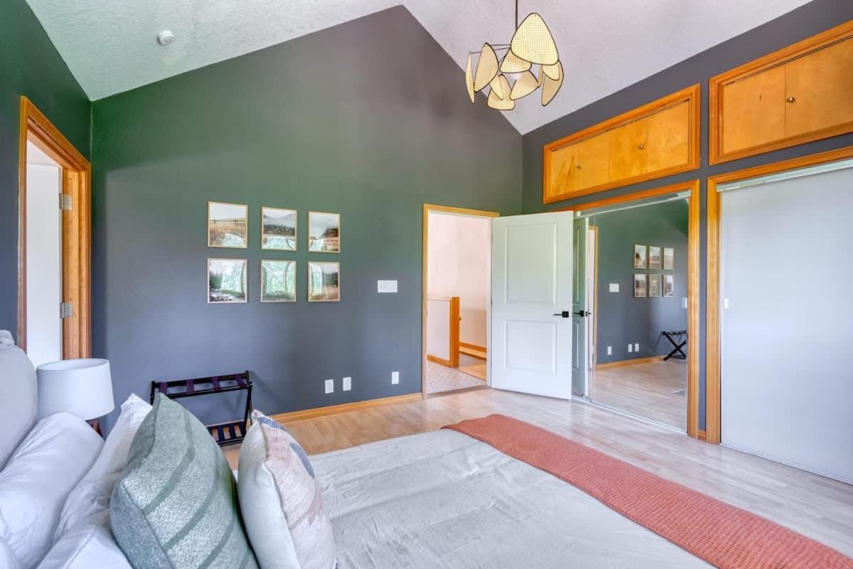 Holiday home Collection - Urban Rose - Downtown & Ohsu Proximity!