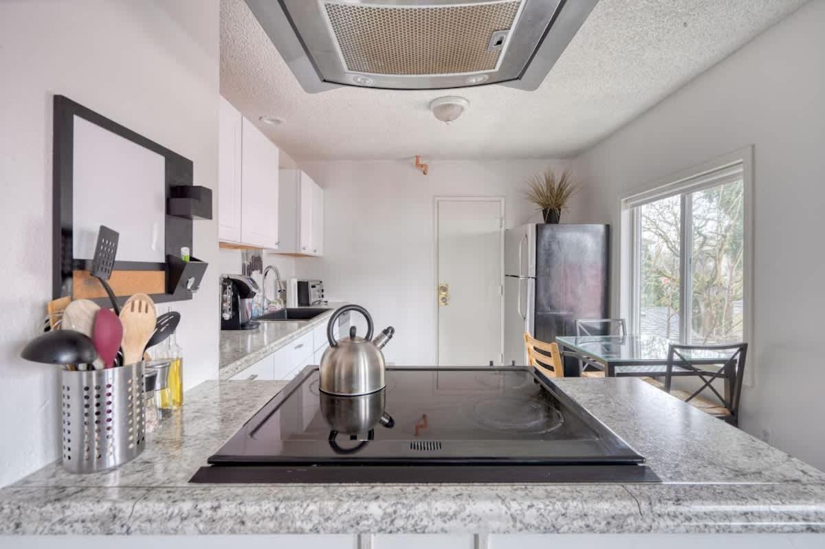 - Spacious & Hip 1br With Access To Ne Apartment Portland