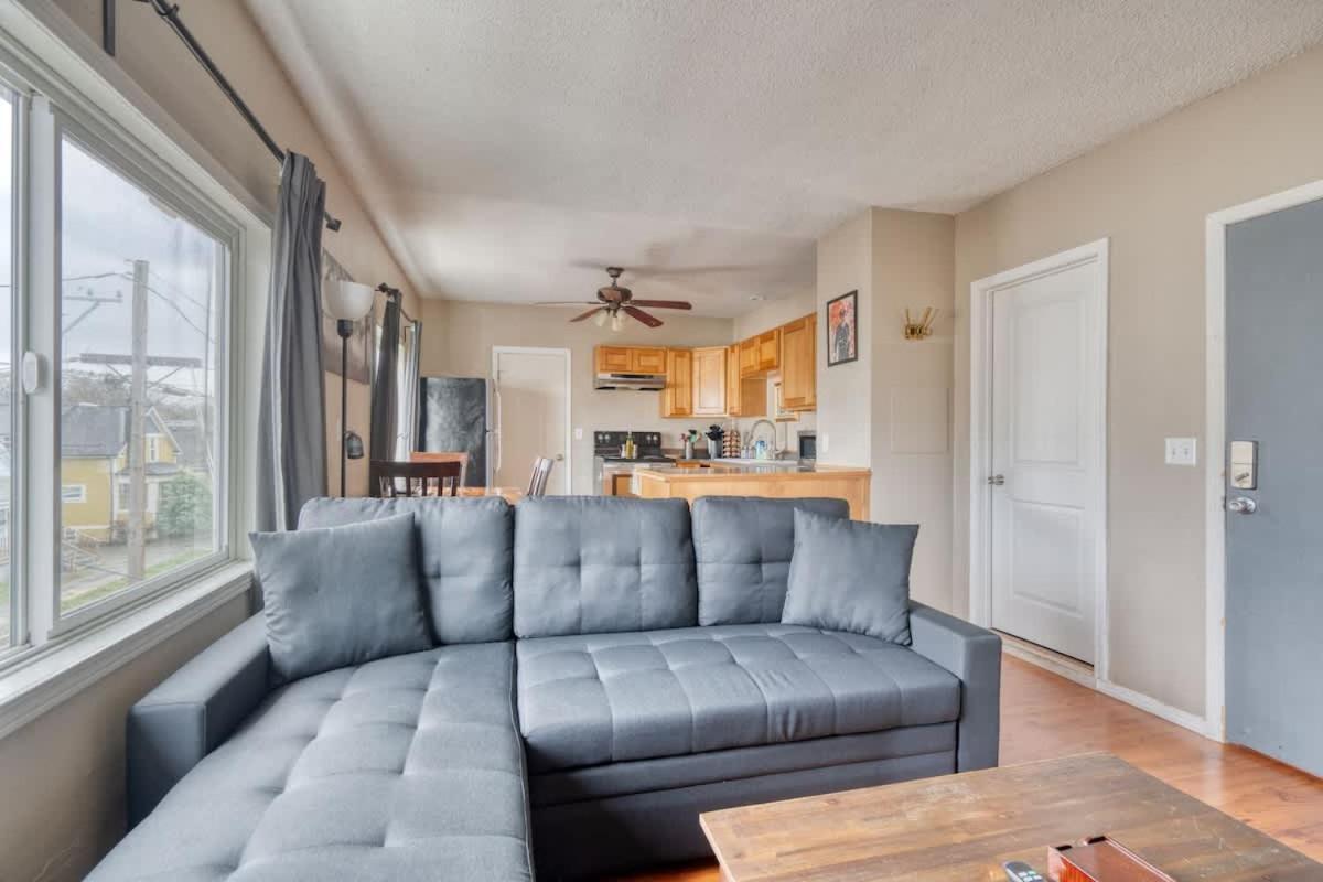 Apartment Collection - Charming 2br In The Heart Of Ne