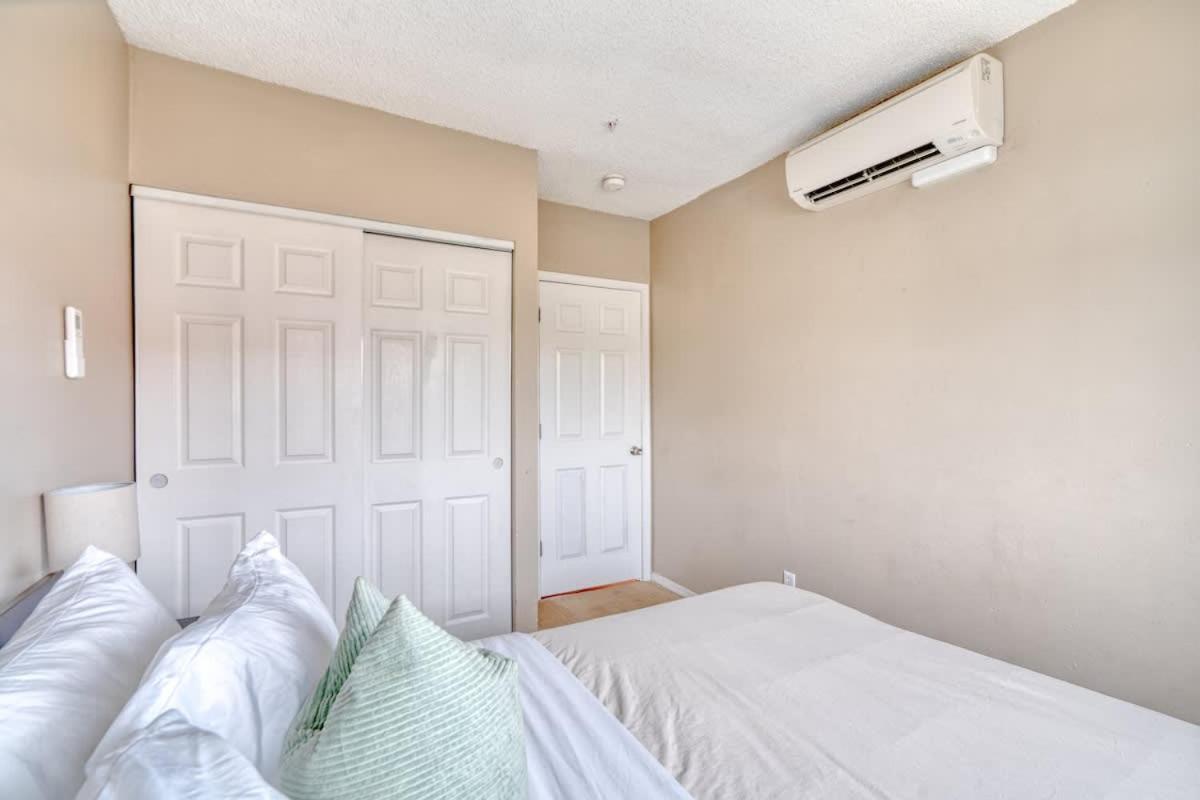 Collection - Charming 2br In The Heart Of Ne Apartment *