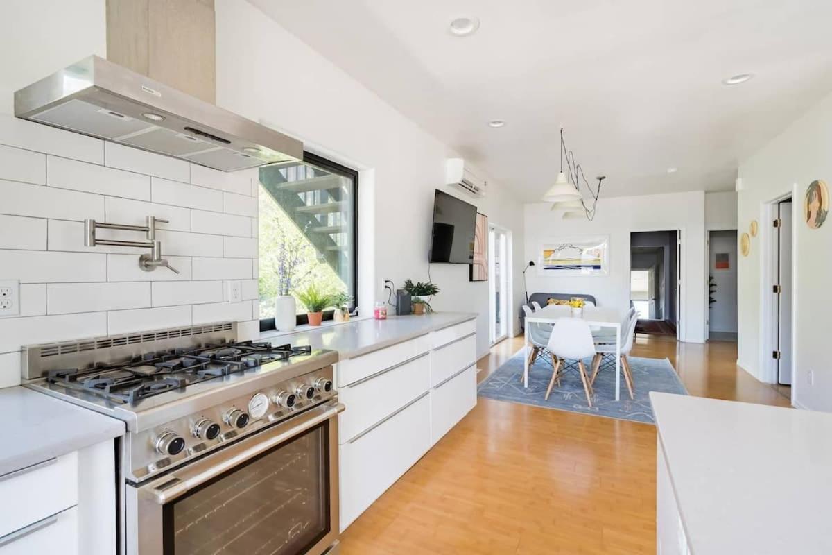 Holiday home Collection - Unique 8 Bedroom Private In Pearl District