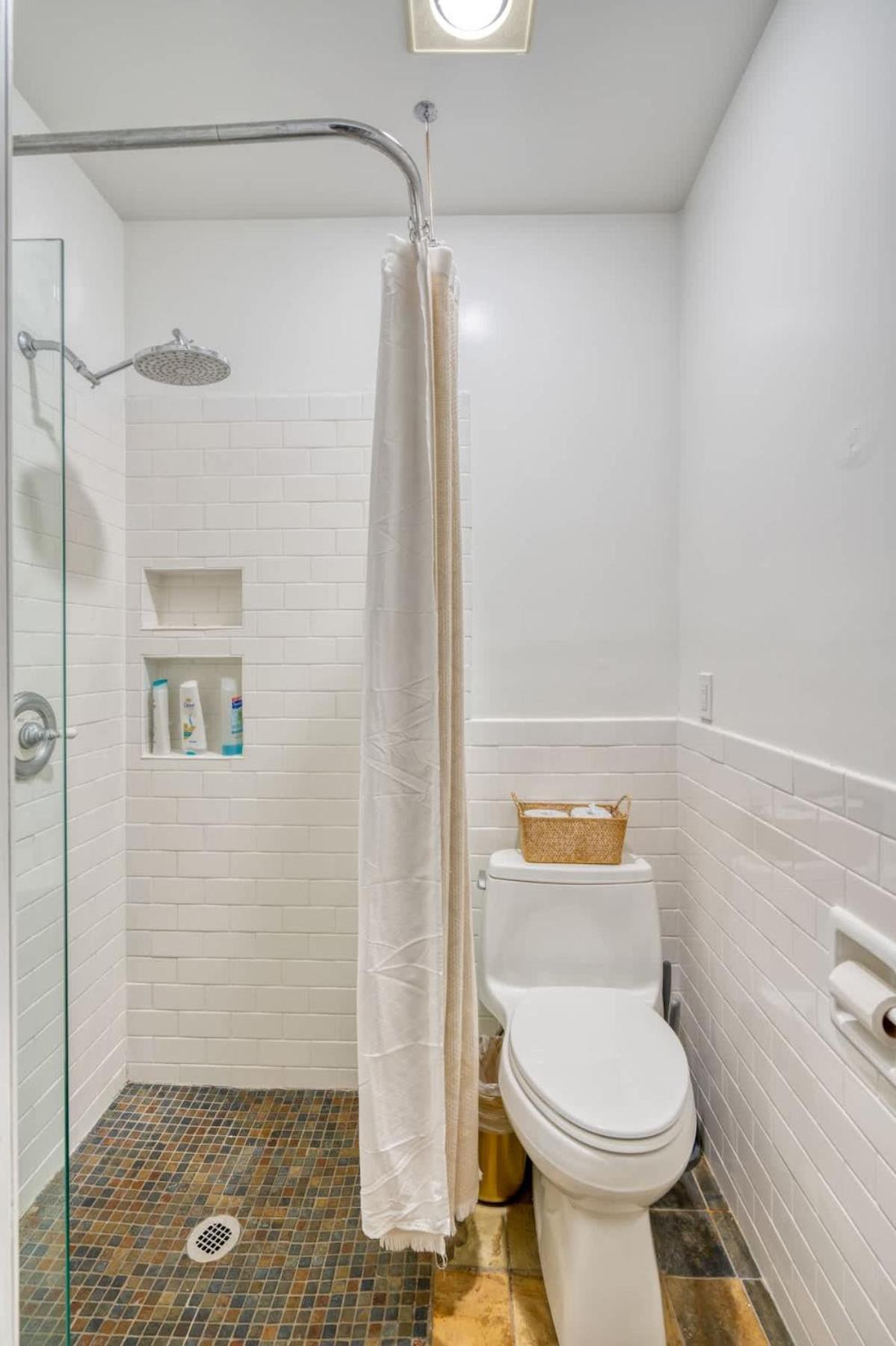 Inn Collection - 1910 Historic Jessie Morehead House - 98 Walkscore