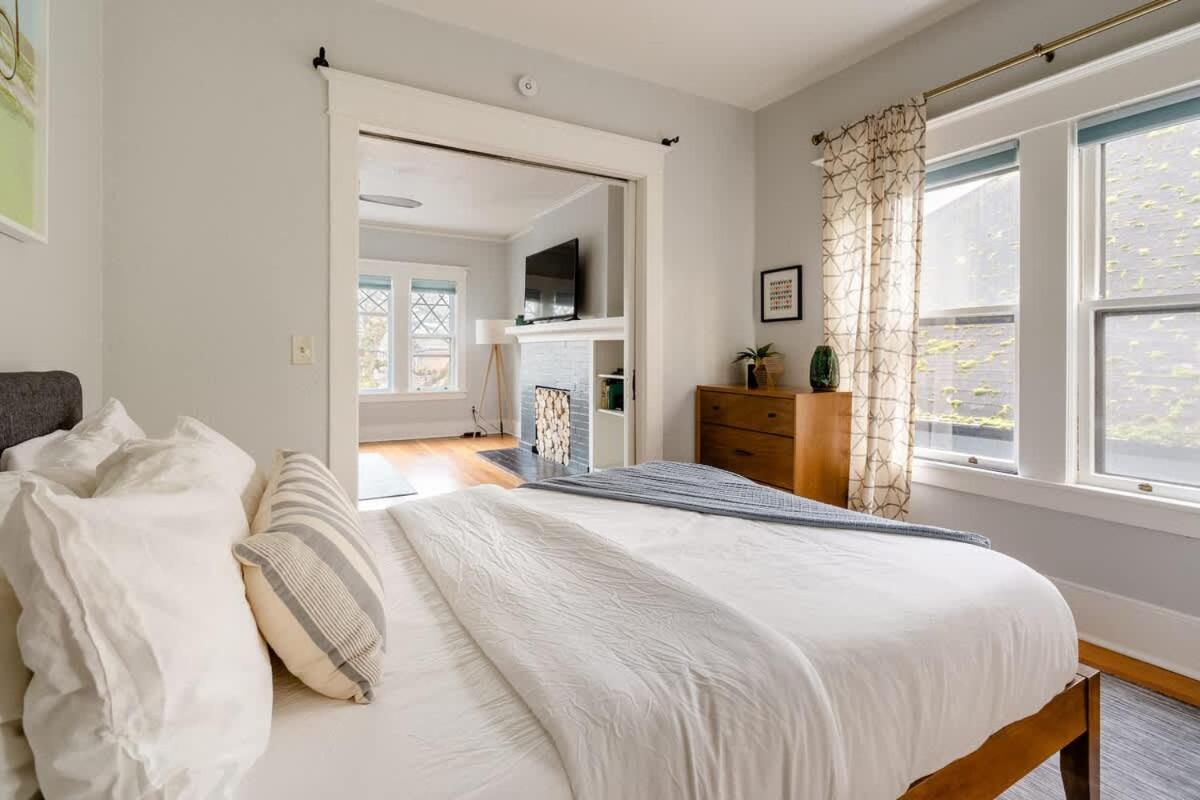 - Classic - Parks, Eateries & Local Shops Apartment *