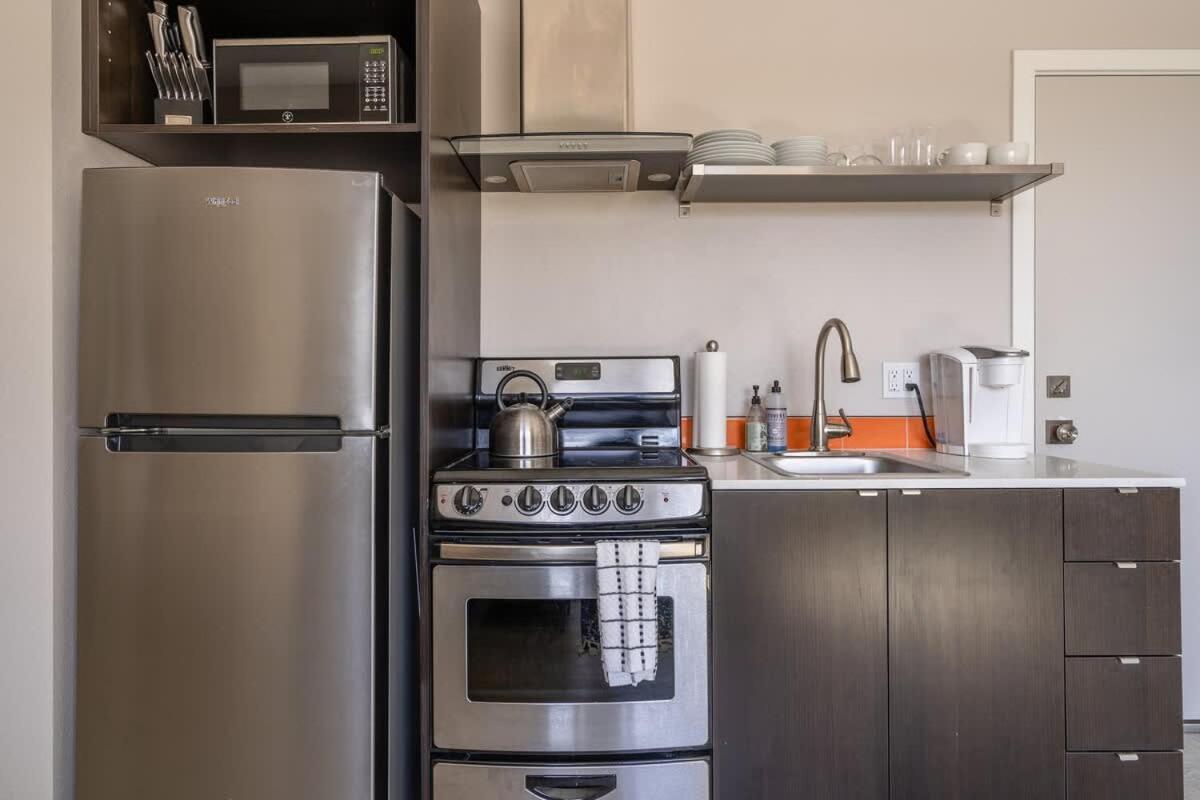 Apartment Sunny - Food Carts, Coffee & Bars