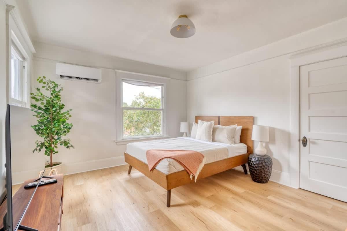 - The Sullivan's Gulch Retreat - 94 Walk Score Apartamento