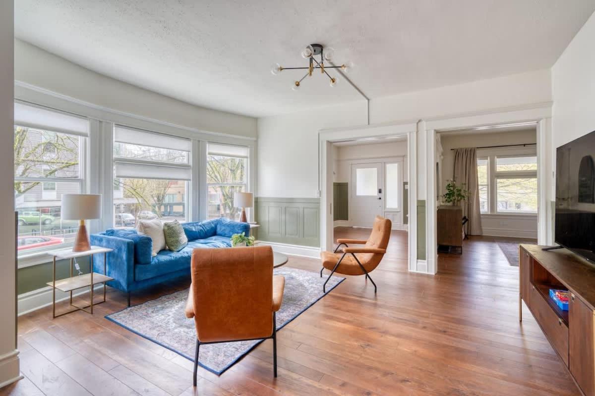 - Renewed Classic Craftsman In Se - 95 Walkscore * Portland