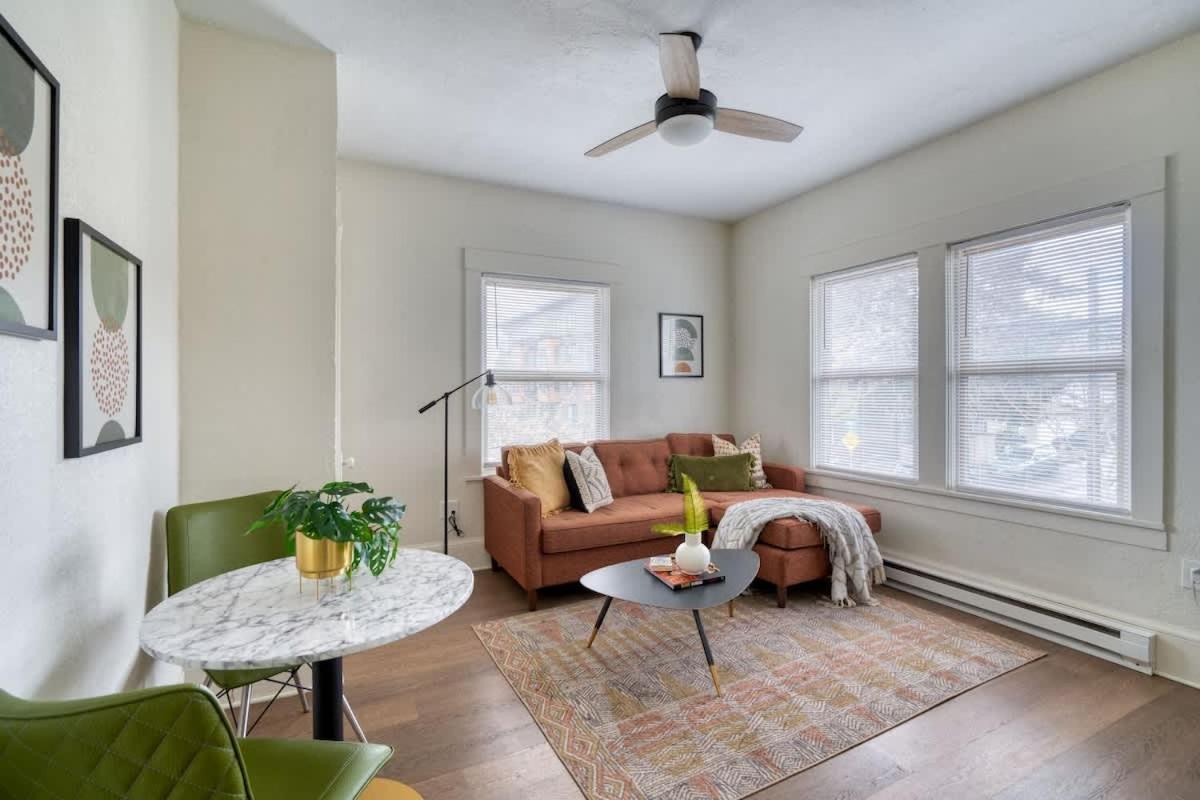 - Mt Tabor Retreat - Local Eateries - Shops - Bars *