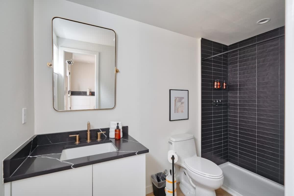 Alberta Arts District Hideaway- Stylish Townhome