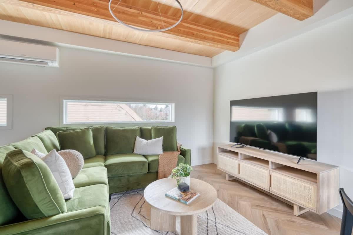 Alberta Arts District Hideaway- Stylish Townhome Holiday home Portland