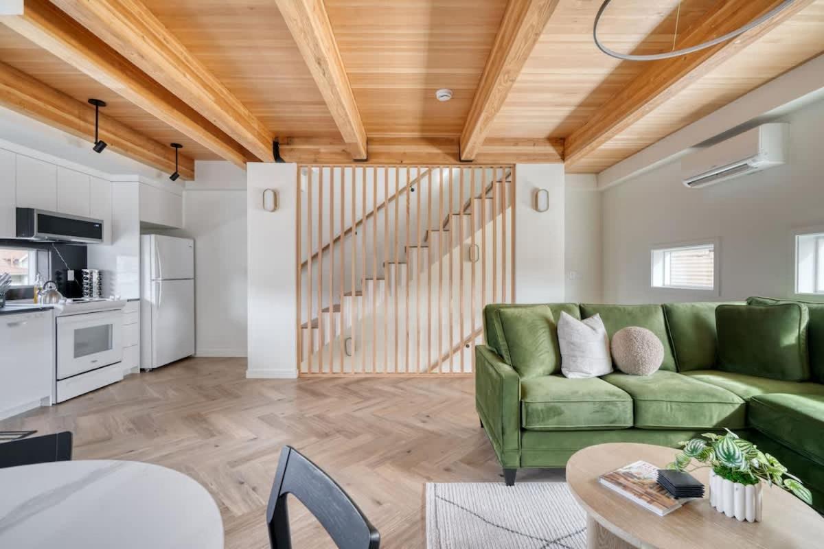 Alberta Arts District Hideaway- Stylish Townhome Holiday home