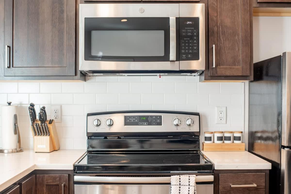 Holiday home Walkable Next To Restaurants, Bars, And Shops!