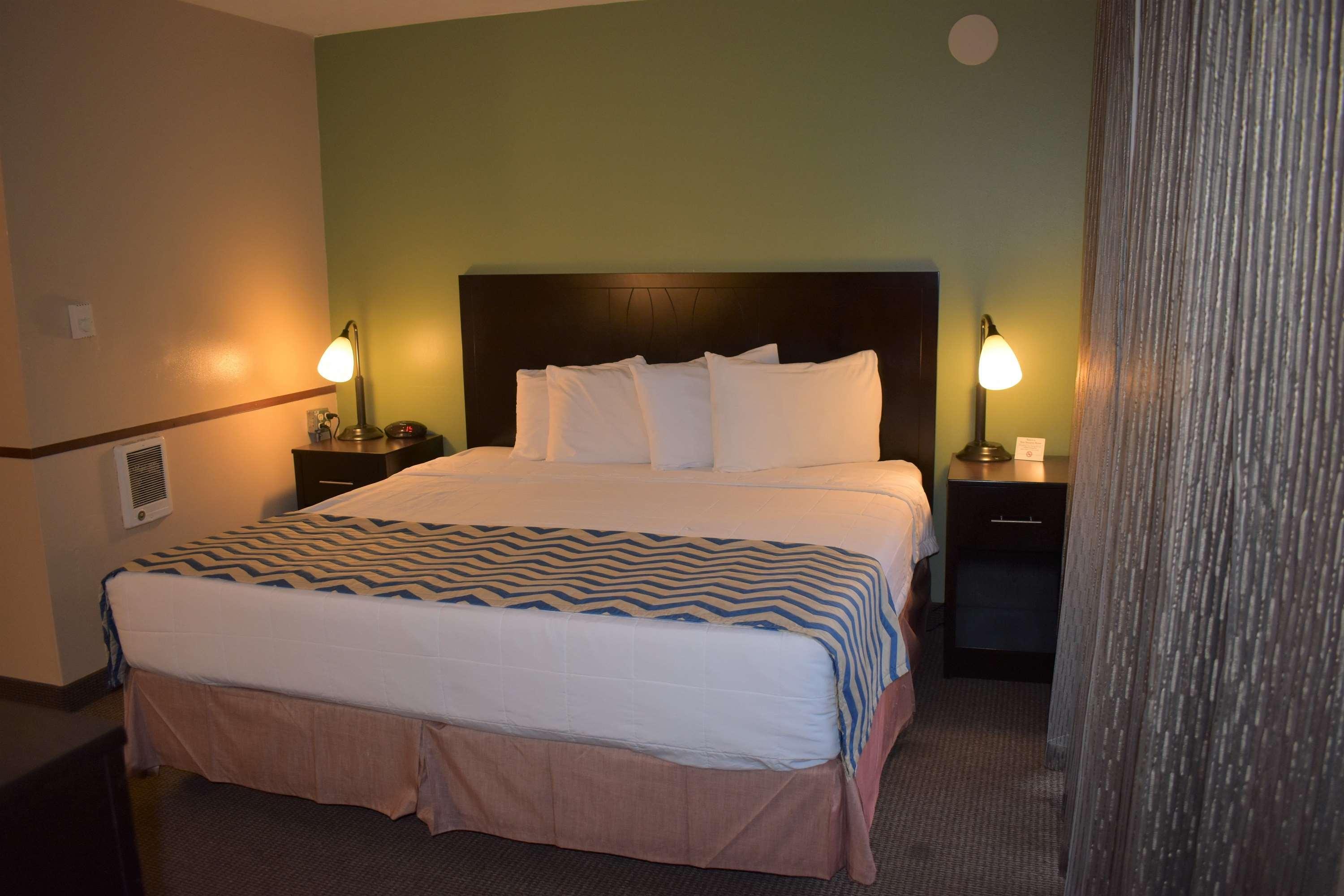 Surestay By Western Center 3*