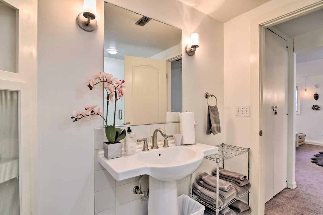 Apartment Lush Flat With Fire Pit, 4 Mi To Dtwn! *