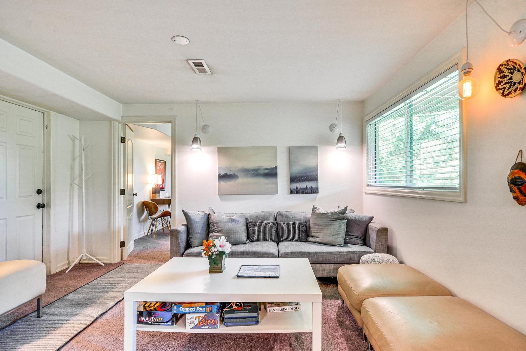 Lush Flat With Fire Pit, 4 Mi To Dtwn! Apartment Portland