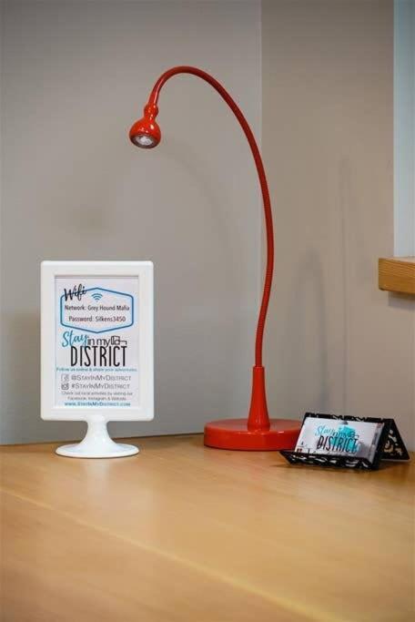 Apartamento #stayinmydistrict Multnomah Village Modern Retreat *