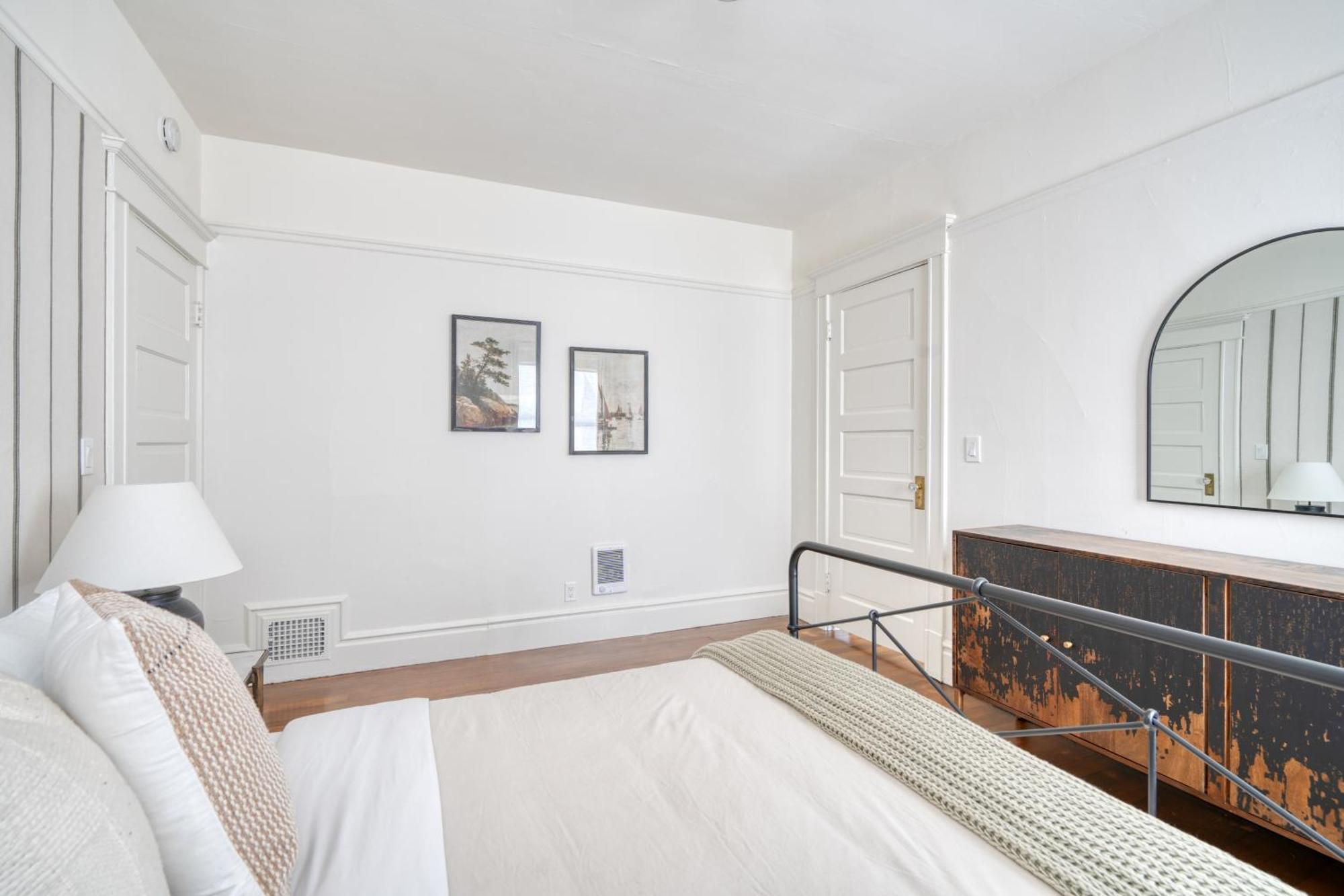 - Perfect Family Friendly 3 Bed - 95 Walkscore Portland