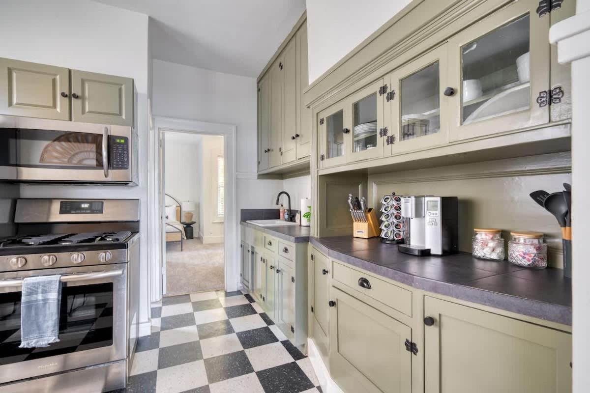 - La Casa Burnside - Local Eateries, Shops, And Bars Apartment Portland