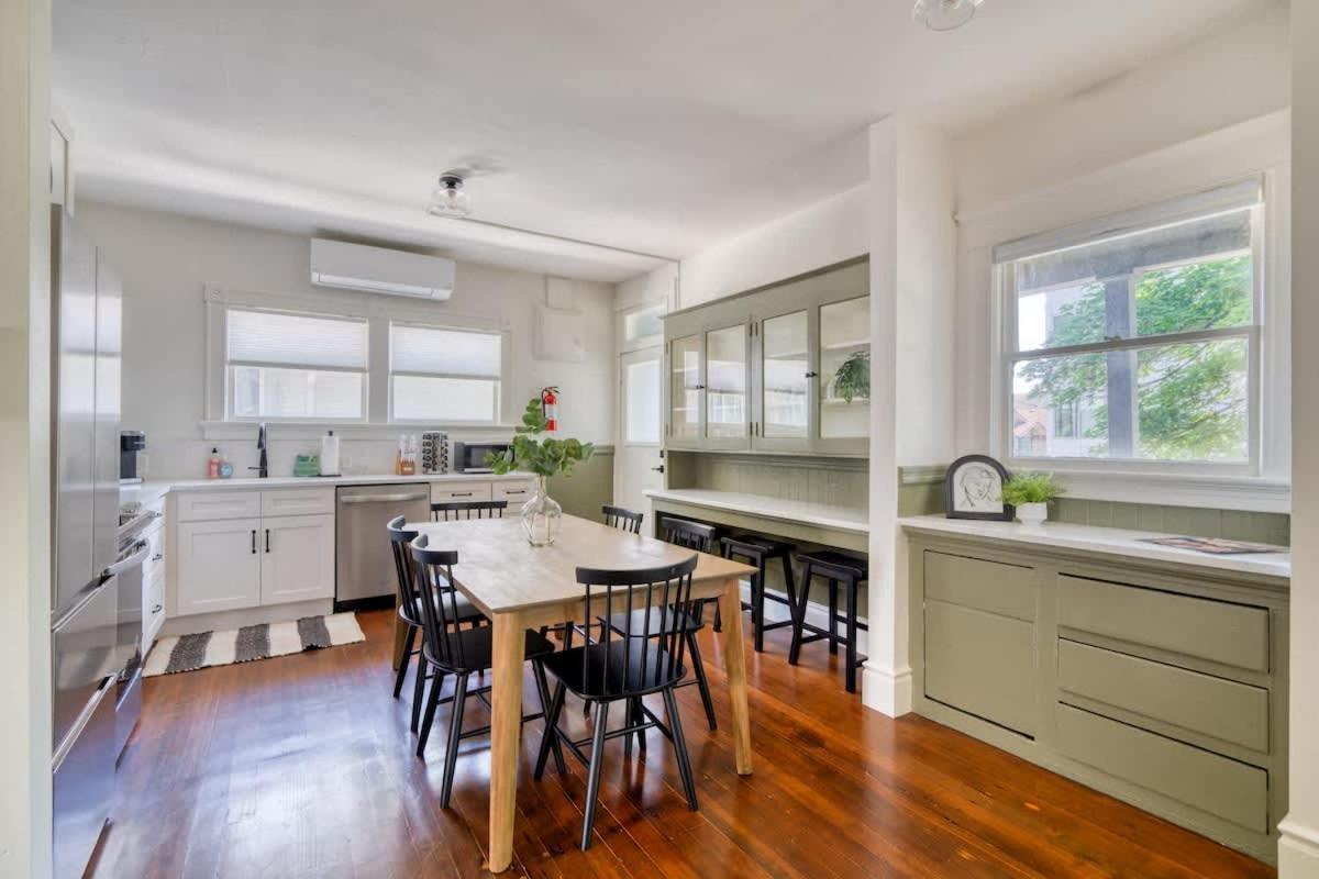 - Perfect Family Friendly 3 Bed - 95 Walkscore