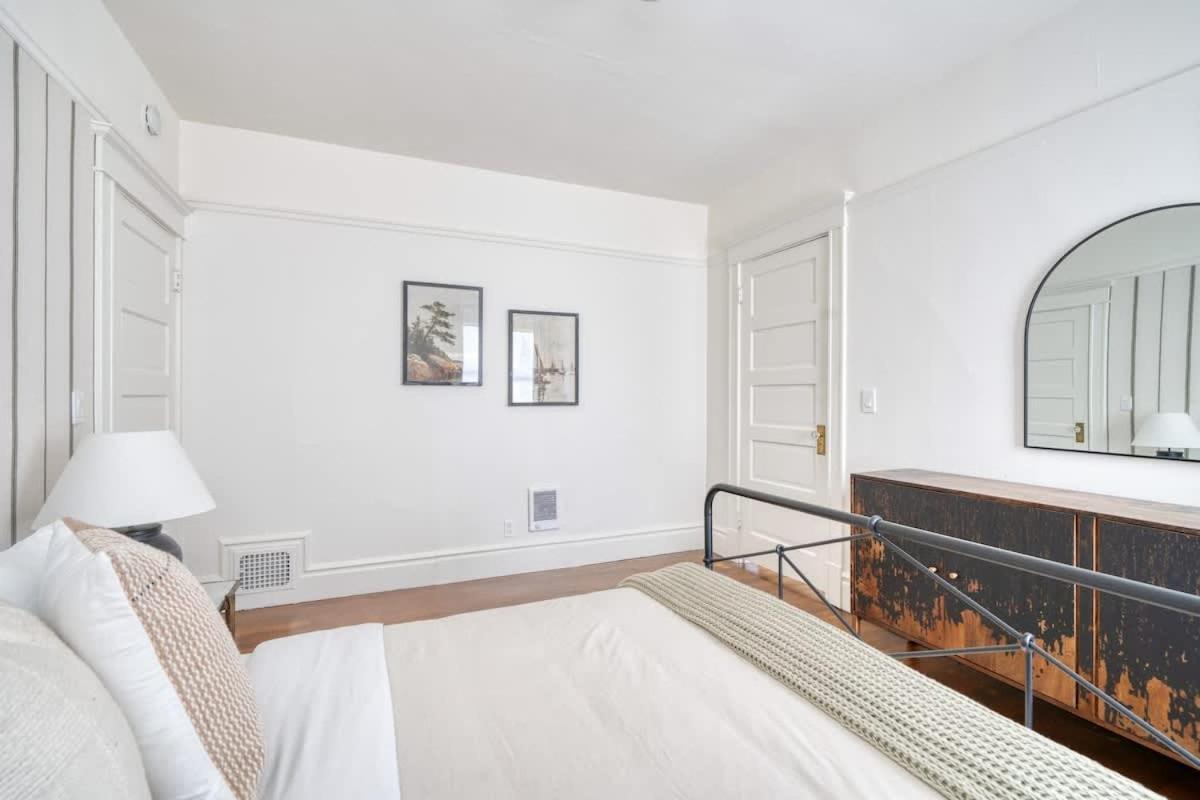 - Perfect Family Friendly 3 Bed - 95 Walkscore