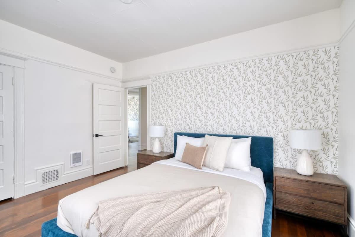 - Perfect Family Friendly 3 Bed - 95 Walkscore *