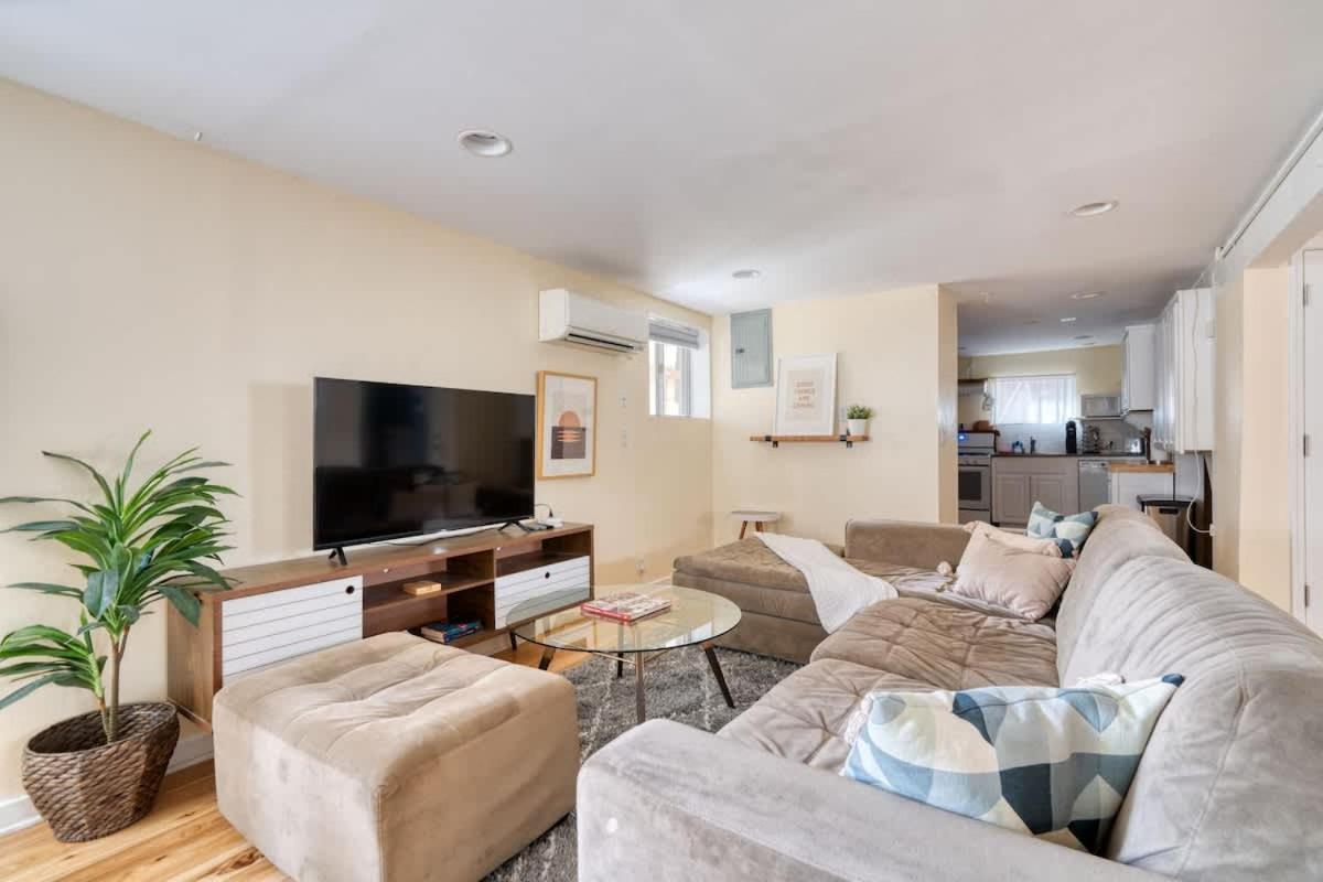 - Buckman Bliss, Quiet Oasis Near Portland's Pulse * Portland