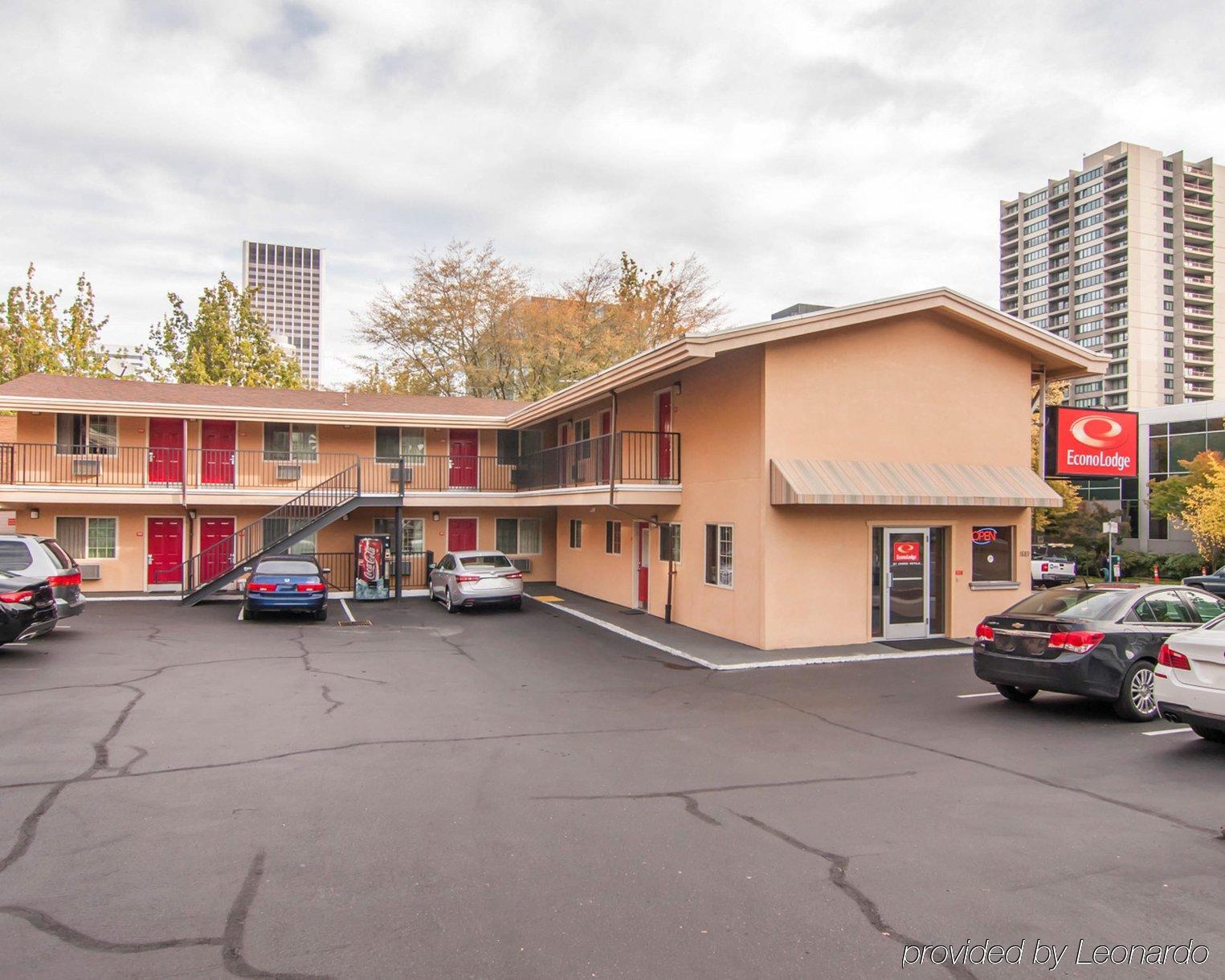 Econo Center * Portland
