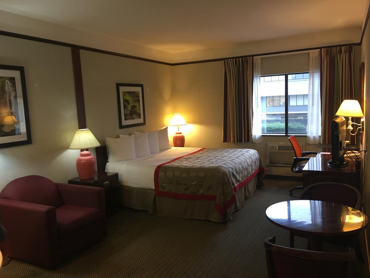 Ramada By Wyndham Airport Hotel Portland